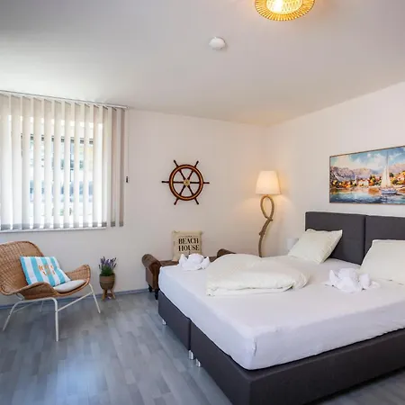 Apartamento 216 *