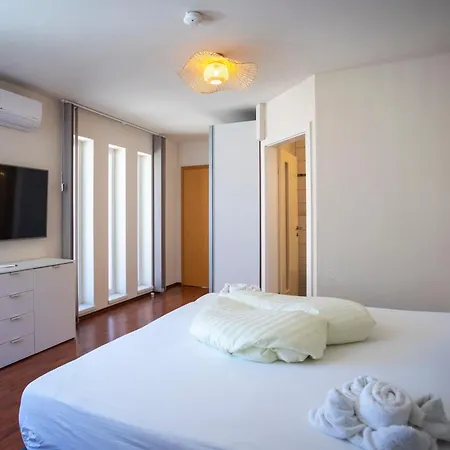 Apartamento 216 *